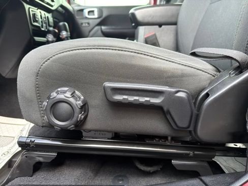 Used 2021 Jeep Wrangler Unlimited Sport AWD/4WD image 14