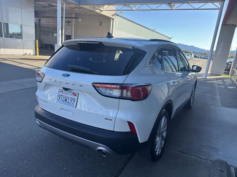 Used 2021 Ford Escape Titanium w/ Titanium Elite Package image 34