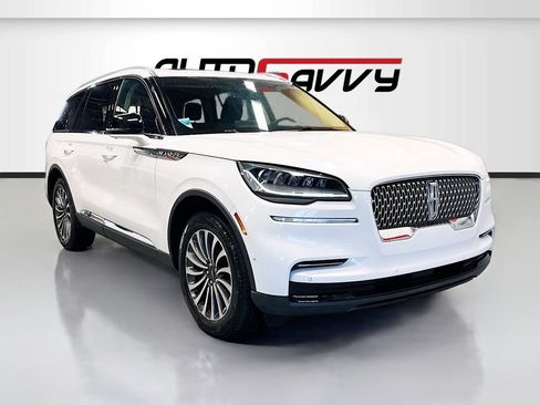 Used 2024 Lincoln Aviator Reserve AWD/4WD image 1