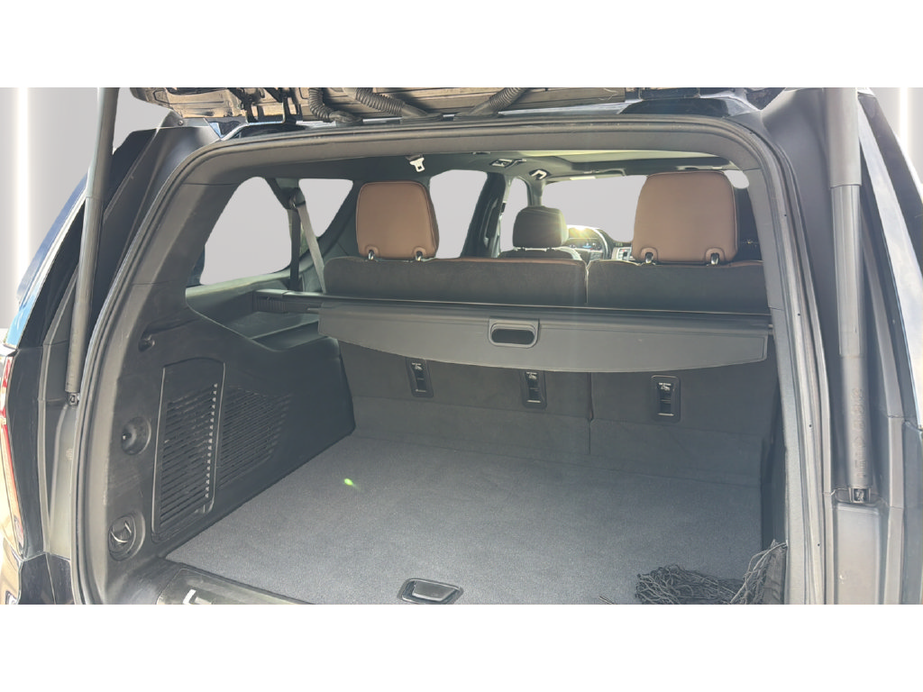 Used 2023 Chevrolet Suburban High Country w/ LPO, Illumination Package AWD/4WD image 33