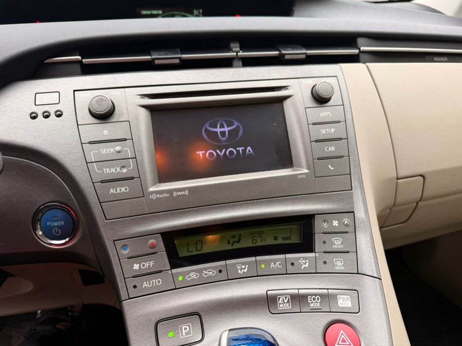 Used 2014 Toyota Prius Three FWD image 23