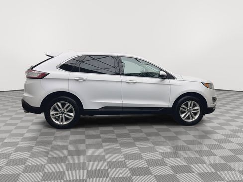 Used 2018 Ford Edge SEL image 35