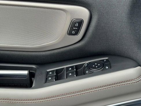 Used 2025 Ford Expedition Active image 26