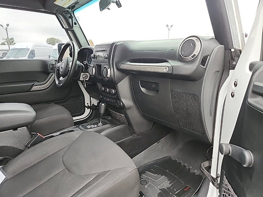 Used 2017 Jeep Wrangler Sport AWD/4WD image 27