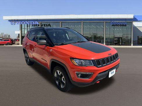 Used 2018 Jeep Compass Trailhawk w/ Cold Weather Group AWD/4WD image 6