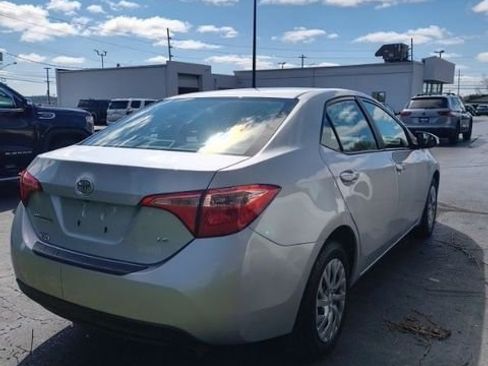 Used 2018 Toyota Corolla LE w/ Carpet Mat Package (TMS) image 5