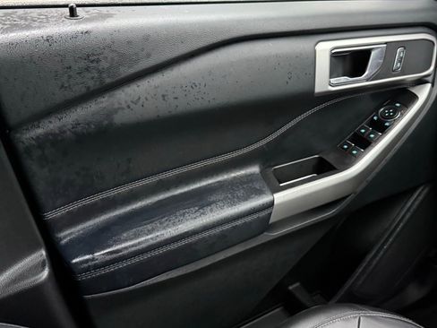 Used 2022 Ford Explorer XLT w/ Equipment Group 202A image 34