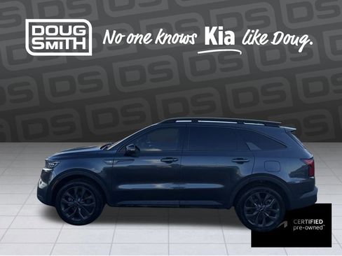 Certified 2023 Kia Sorento SX Prestige image 2