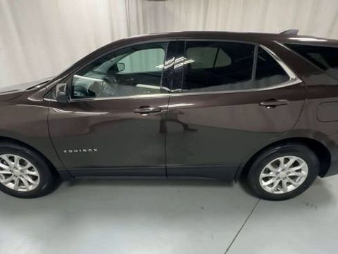 Used 2020 Chevrolet Equinox LT w/ Driver Convenience Package FWD image 5