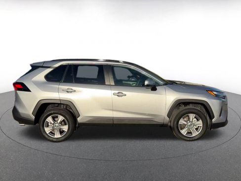 Used 2025 Toyota RAV4 XLE image 16