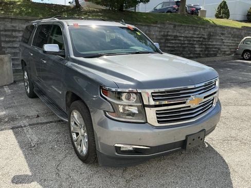 Used 2018 Chevrolet Suburban Premier AWD/4WD image 5