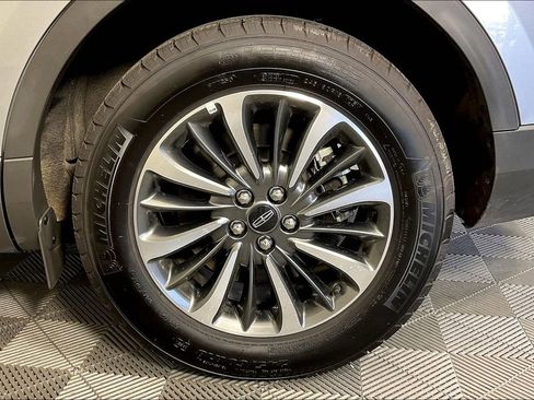 Used 2023 Lincoln Nautilus Reserve image 11