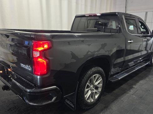 Used 2019 Chevrolet Silverado 1500 High Country w/ Technology Package AWD/4WD image 4
