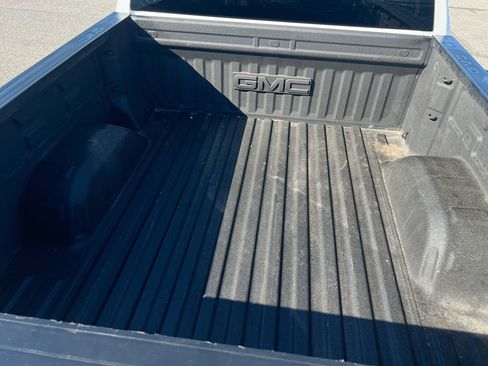 Used 2020 GMC Sierra 1500 SLT image 5