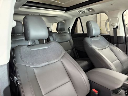 New 2026 Ford Explorer Active w/ Active Comfort Package AWD/4WD image 28