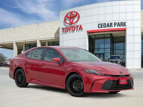 Used 2026 Toyota Camry LE image 1