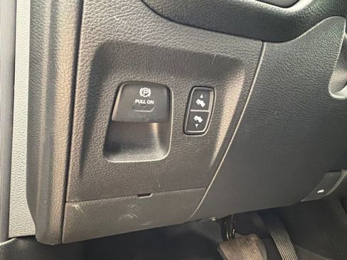 Used 2022 RAM 1500 Big Horn AWD/4WD image 21