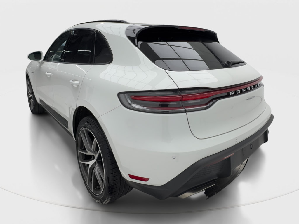 Used 2023 Porsche Macan AWD/4WD image 11