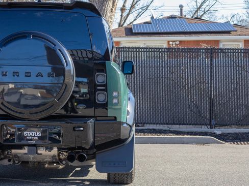 Used 2024 Land Rover Defender 110 V8 image 26