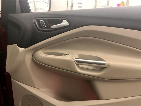 Used 2015 Ford C-MAX Energi SEL w/ Equipment Group 302A image 24