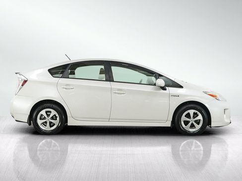 Used 2015 Toyota Prius Two FWD image 6