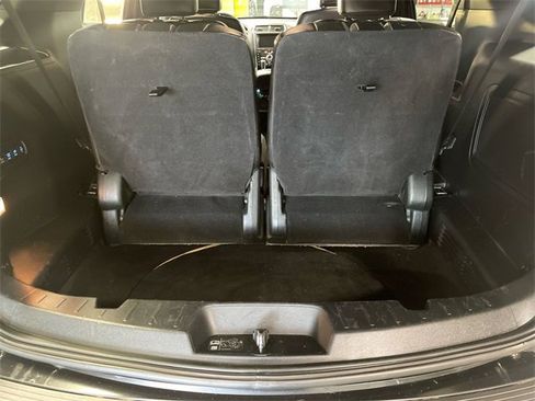 Used 2018 Ford Explorer Sport w/ Equipment Group 401A image 25