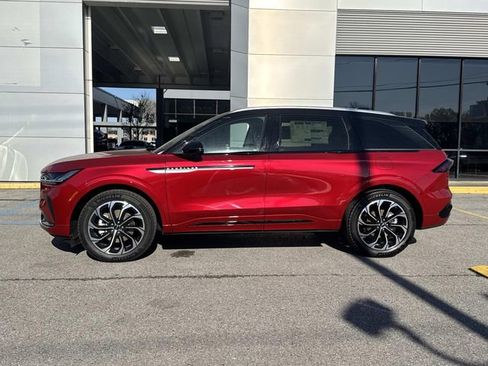 New 2026 Lincoln Nautilus Reserve image 6