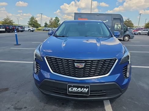 Used 2021 Cadillac XT4 Luxury w/ Cold Weather Package AWD/4WD image 3