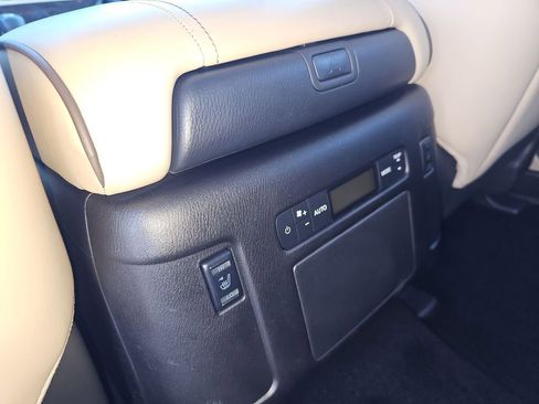 Used 2024 Nissan Armada Platinum w/ Captain's Chairs Package image 36