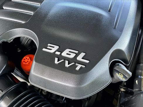 Used 2013 Dodge Challenger SXT image 26