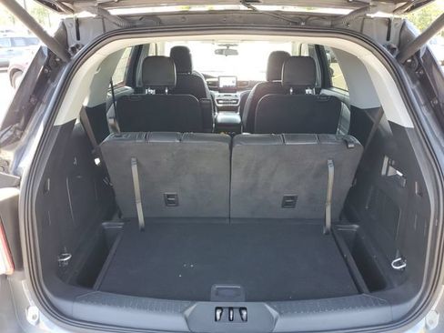 Certified 2023 Ford Explorer XLT w/ Equipment Group 202A AWD/4WD image 8