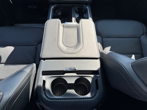 New 2025 Ford Expedition Platinum w/ Stealth Performance Package image 21