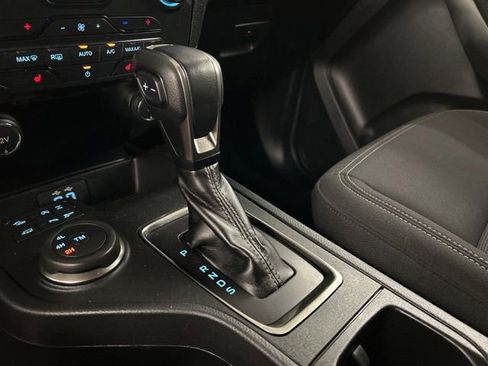 Used 2019 Ford Ranger XLT w/ Equipment Group 302A Luxury AWD/4WD image 17