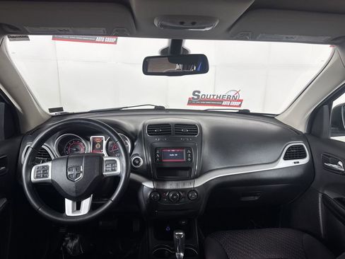 Used 2019 Dodge Journey SE w/ Connectivity Group image 22