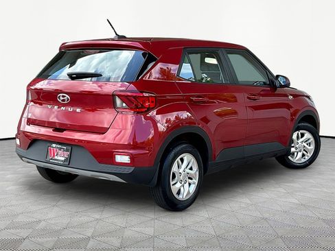 Used 2025 Hyundai Venue SE FWD image 6