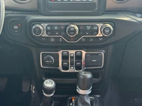 Used 2021 Jeep Wrangler Unlimited Sport AWD/4WD image 21