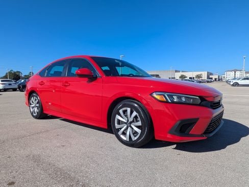 Used 2022 Honda Civic LX image 2