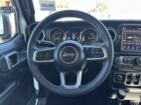 Used 2023 Jeep Wrangler Unlimited Sahara w/ Cold Weather Group AWD/4WD image 13