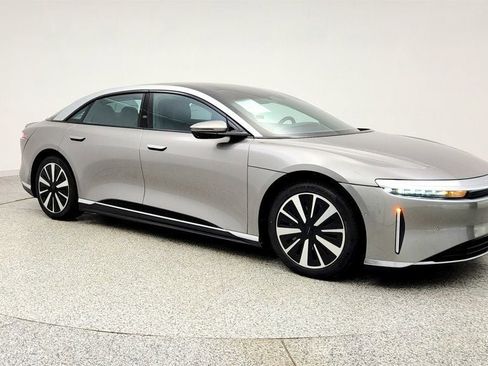 Used 2023 Lucid Air Touring image 3
