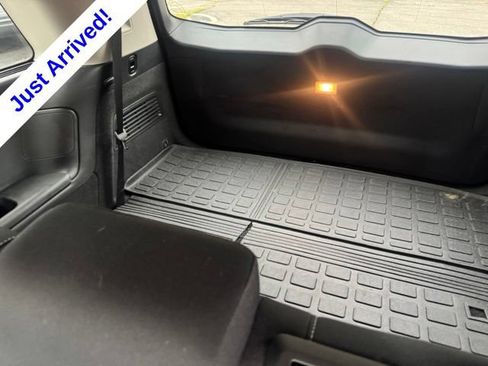 Used 2024 Nissan Pathfinder SV AWD/4WD image 12