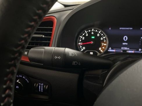 Used 2015 Jeep Renegade Trailhawk w/ Premium Leather Group image 38