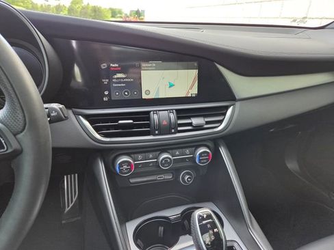 Used 2024 Alfa Romeo Giulia Ti AWD/4WD image 38