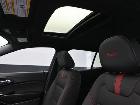 New 2026 Chevrolet Trax RS w/ Sunroof Package FWD image 39
