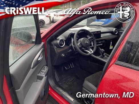 New 2024 Alfa Romeo Tonale Veloce w/ Active Assist Package image 17