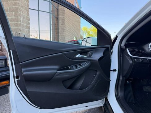 Used 2017 Chevrolet Volt LT w/ Comfort Package FWD image 36