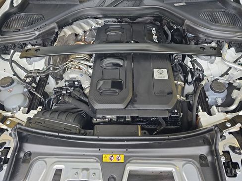 Certified 2025 Mercedes-Benz GLC 43 AMG 4MATIC image 32