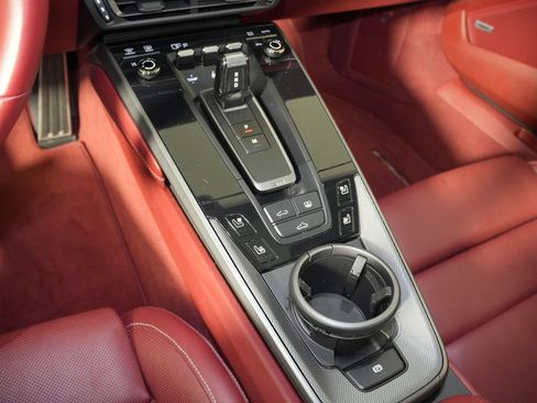 Certified 2020 Porsche 911 Carrera RWD image 33