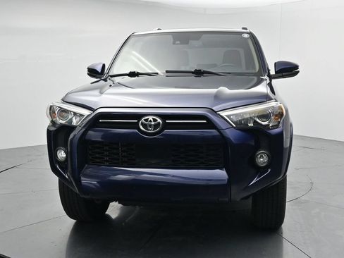 Used 2020 Toyota 4Runner SR5 Premium w/ Moonroof Package AWD/4WD image 3