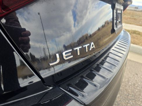 Used 2023 Volkswagen Jetta Sport image 10