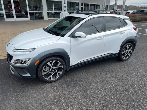 Used 2023 Hyundai Kona Limited image 2